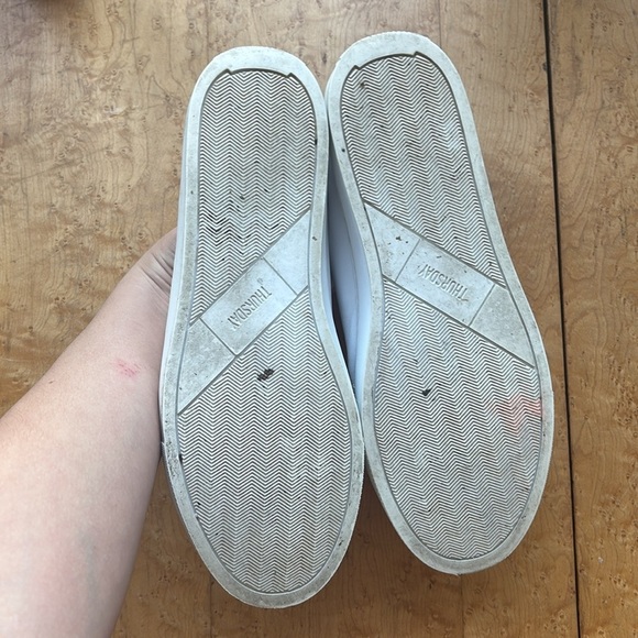 Thursday everyday size 10 white leather sneakers - Picture 3 of 5